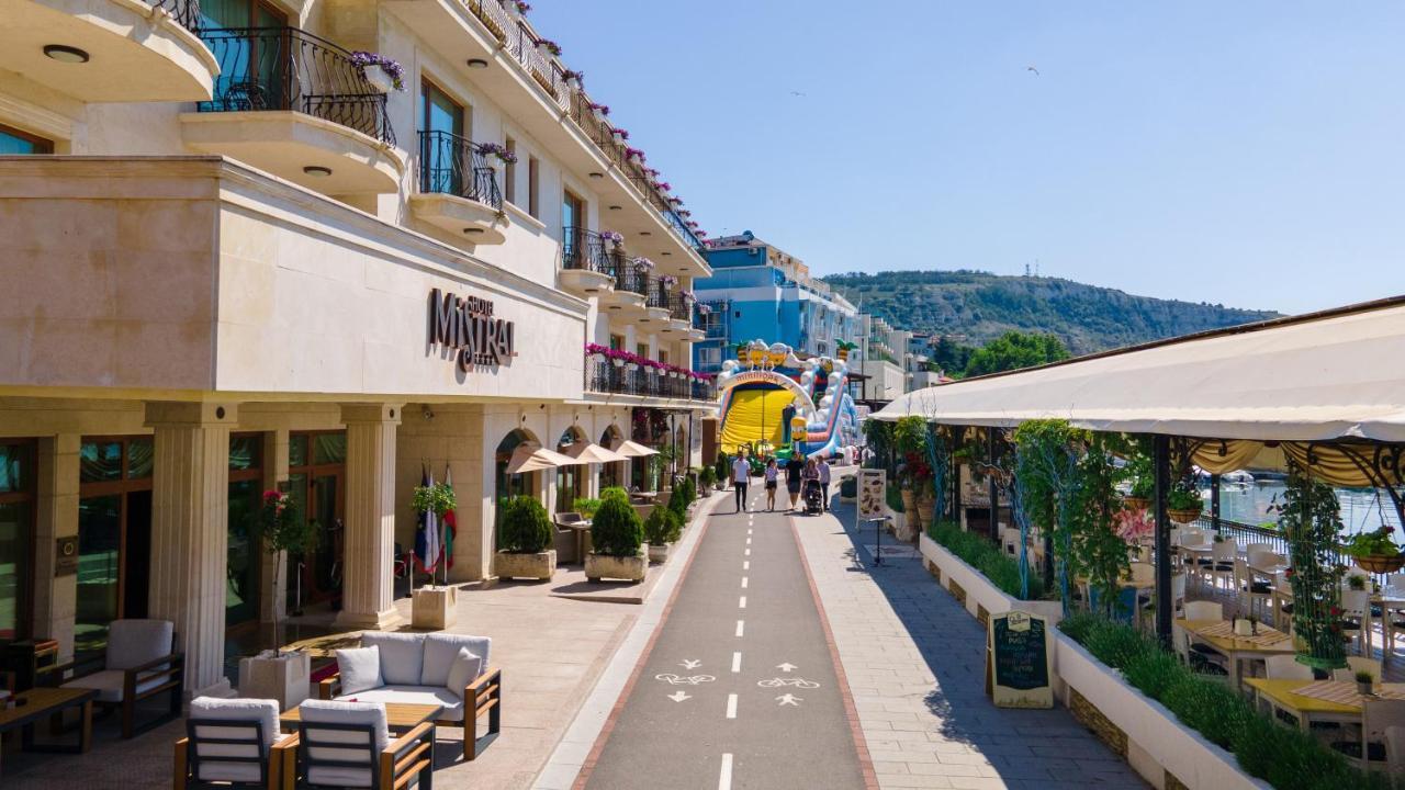 Hotel Mistral Baltschik Exterior foto